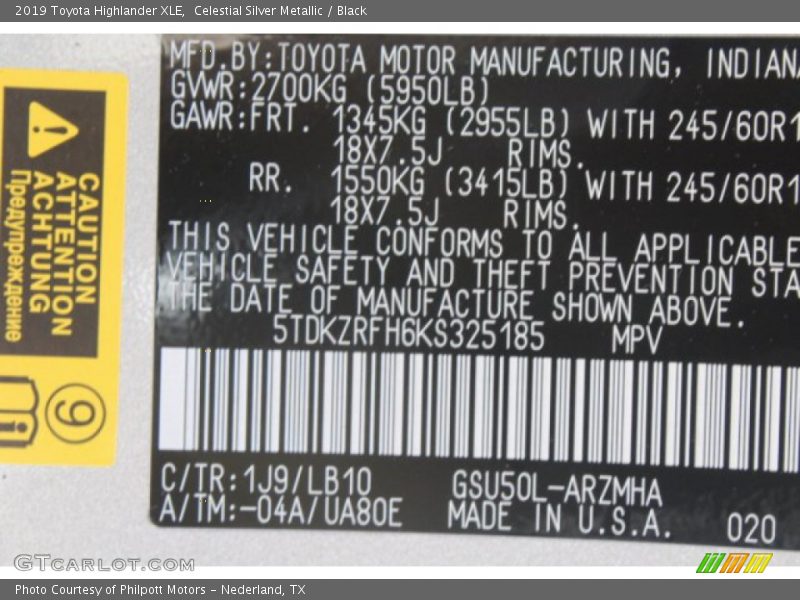 Celestial Silver Metallic / Black 2019 Toyota Highlander XLE