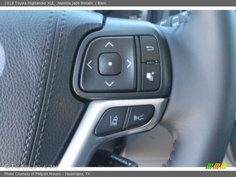 Alumina Jade Metallic / Black 2019 Toyota Highlander XLE
