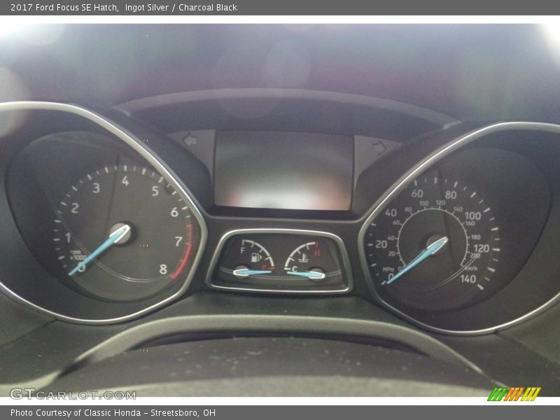 Ingot Silver / Charcoal Black 2017 Ford Focus SE Hatch