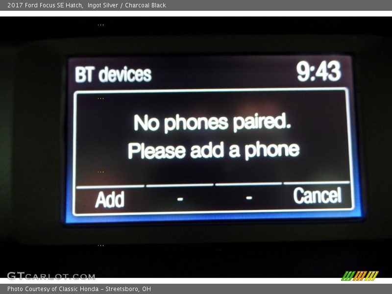 Ingot Silver / Charcoal Black 2017 Ford Focus SE Hatch