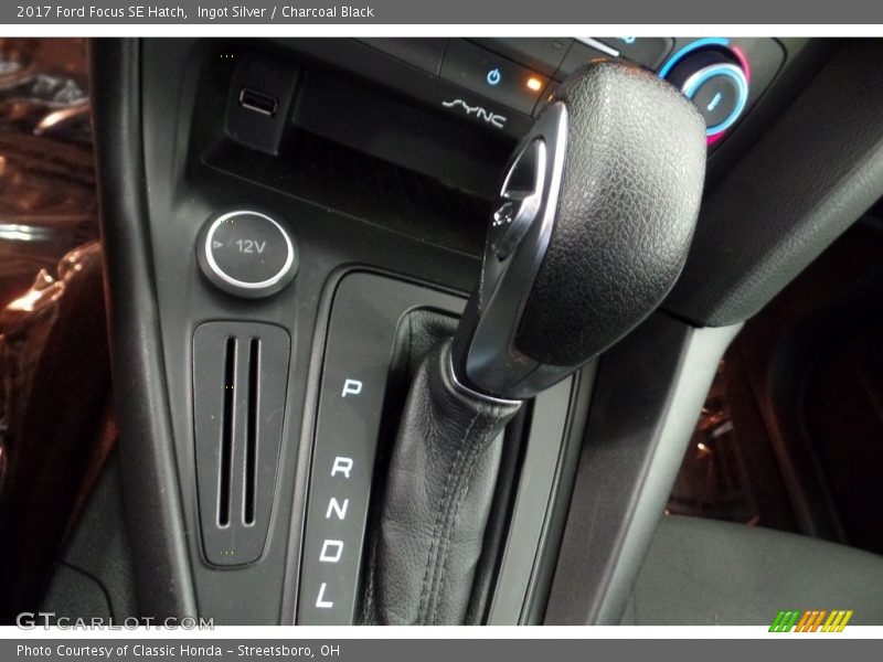 Ingot Silver / Charcoal Black 2017 Ford Focus SE Hatch
