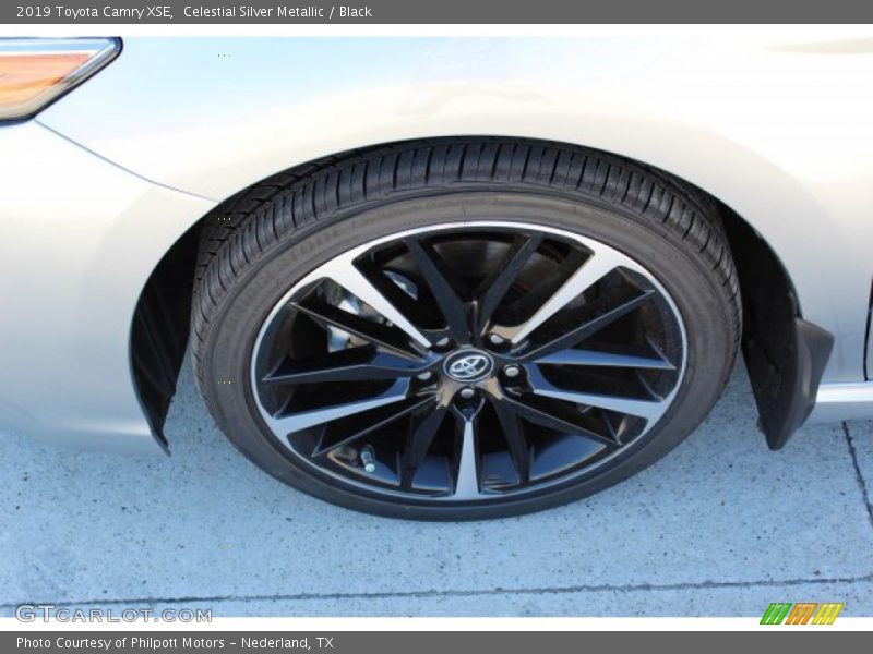 Celestial Silver Metallic / Black 2019 Toyota Camry XSE