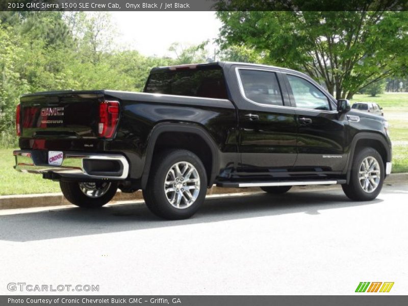 Onyx Black / Jet Black 2019 GMC Sierra 1500 SLE Crew Cab