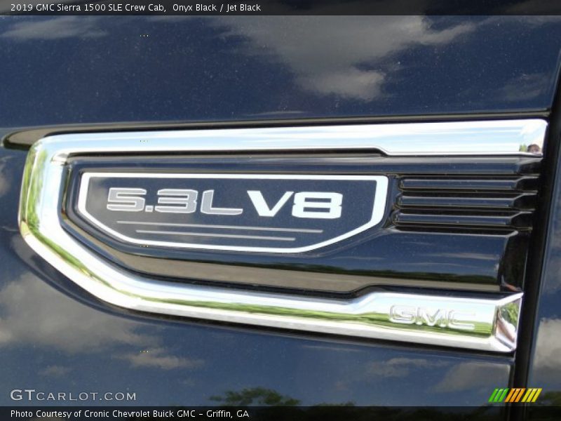  2019 Sierra 1500 SLE Crew Cab Logo