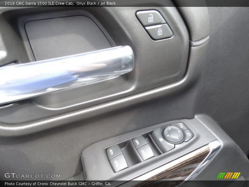 Onyx Black / Jet Black 2019 GMC Sierra 1500 SLE Crew Cab