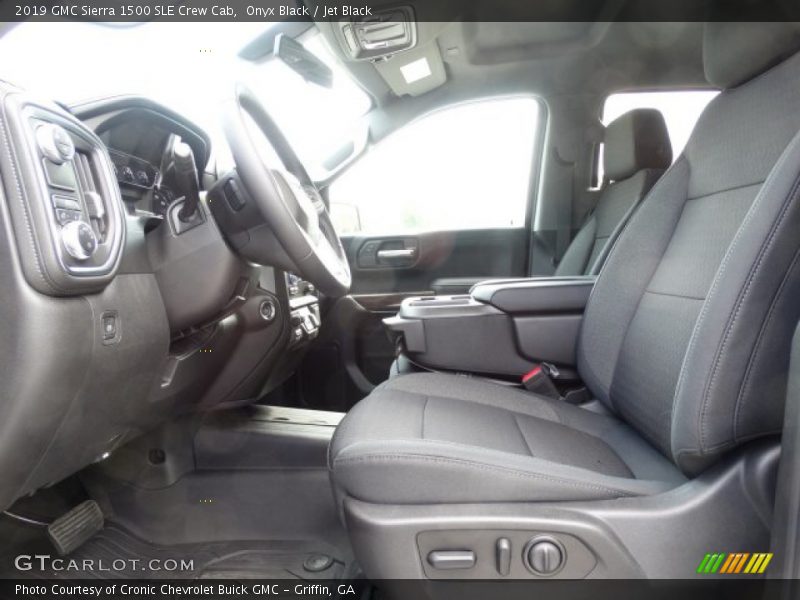 Front Seat of 2019 Sierra 1500 SLE Crew Cab