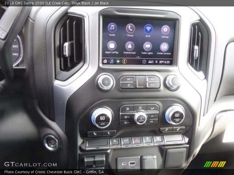 Controls of 2019 Sierra 1500 SLE Crew Cab