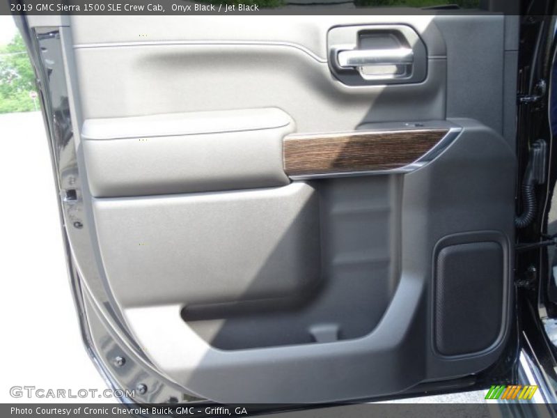 Onyx Black / Jet Black 2019 GMC Sierra 1500 SLE Crew Cab
