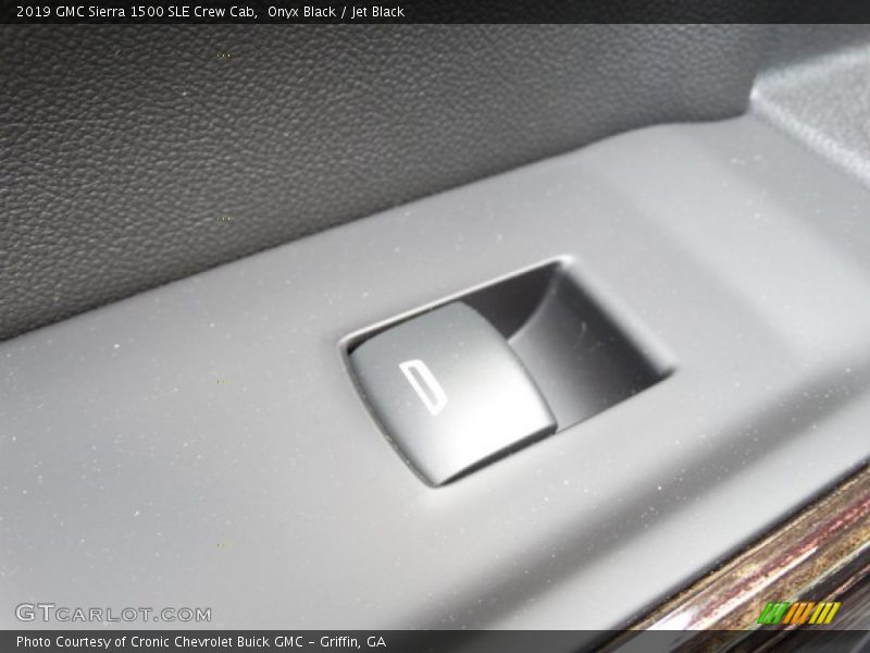 Onyx Black / Jet Black 2019 GMC Sierra 1500 SLE Crew Cab