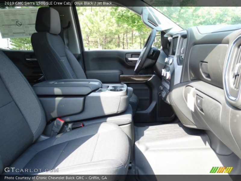 Onyx Black / Jet Black 2019 GMC Sierra 1500 SLE Crew Cab