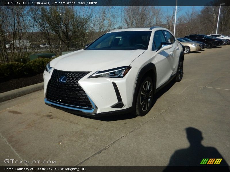 Eminent White Pearl / Birch 2019 Lexus UX 250h AWD