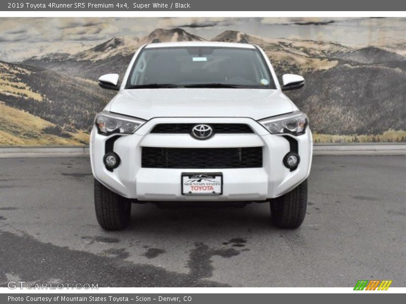 Super White / Black 2019 Toyota 4Runner SR5 Premium 4x4
