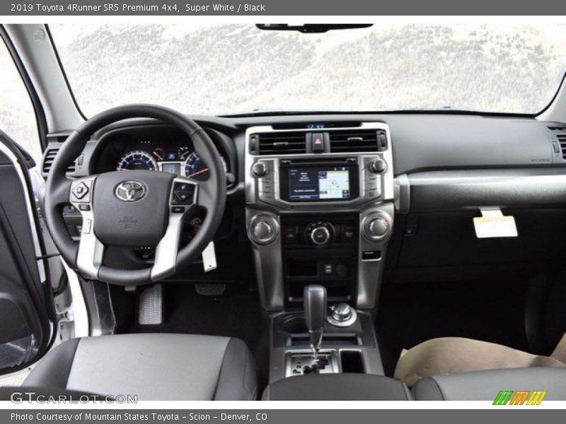 Super White / Black 2019 Toyota 4Runner SR5 Premium 4x4