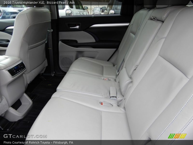 Blizzard Pearl / Ash 2016 Toyota Highlander XLE