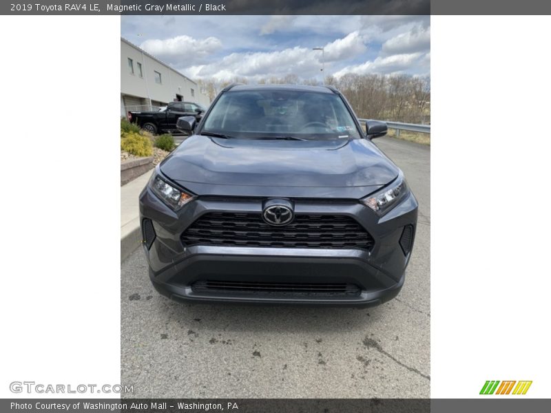 Magnetic Gray Metallic / Black 2019 Toyota RAV4 LE