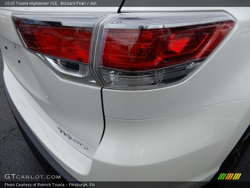 Blizzard Pearl / Ash 2016 Toyota Highlander XLE