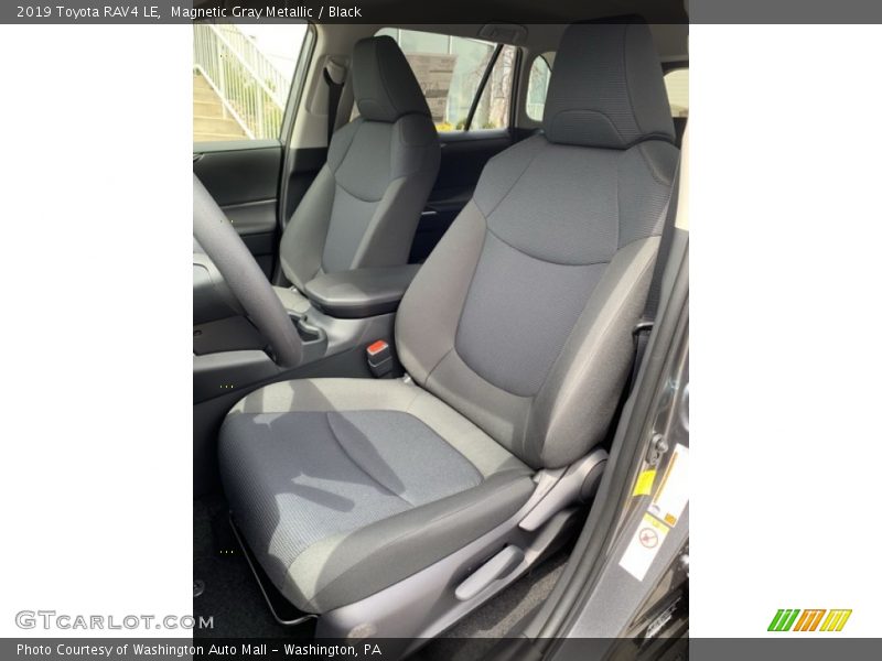 Magnetic Gray Metallic / Black 2019 Toyota RAV4 LE