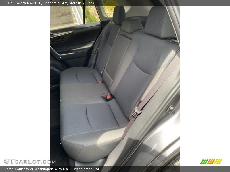 Magnetic Gray Metallic / Black 2019 Toyota RAV4 LE
