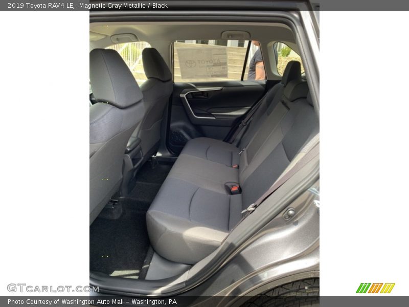Magnetic Gray Metallic / Black 2019 Toyota RAV4 LE