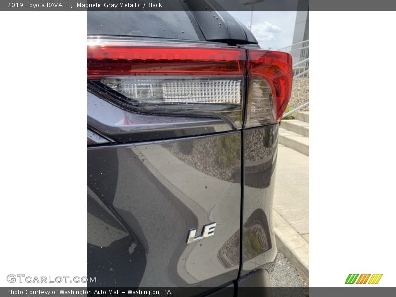 Magnetic Gray Metallic / Black 2019 Toyota RAV4 LE