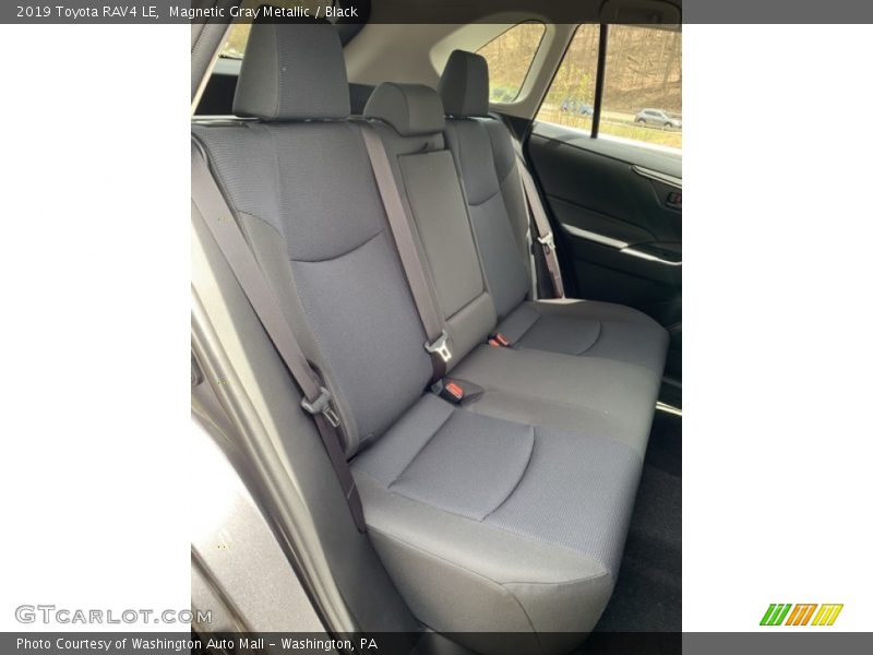 Magnetic Gray Metallic / Black 2019 Toyota RAV4 LE