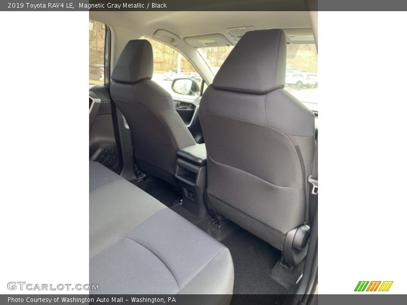 Magnetic Gray Metallic / Black 2019 Toyota RAV4 LE