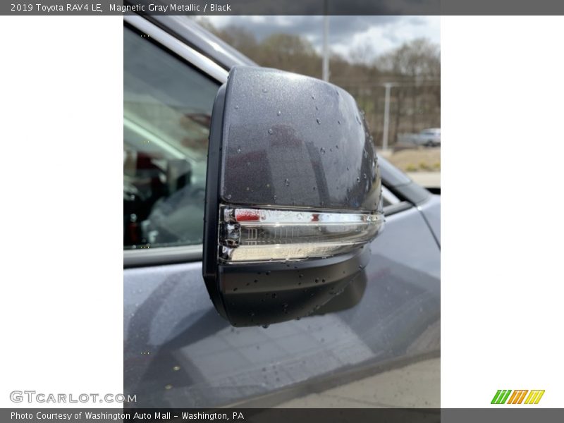 Magnetic Gray Metallic / Black 2019 Toyota RAV4 LE