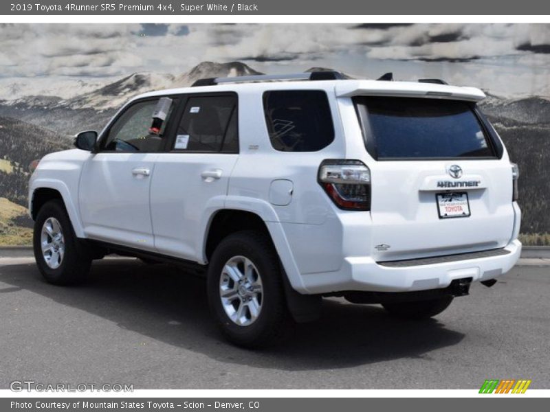 Super White / Black 2019 Toyota 4Runner SR5 Premium 4x4