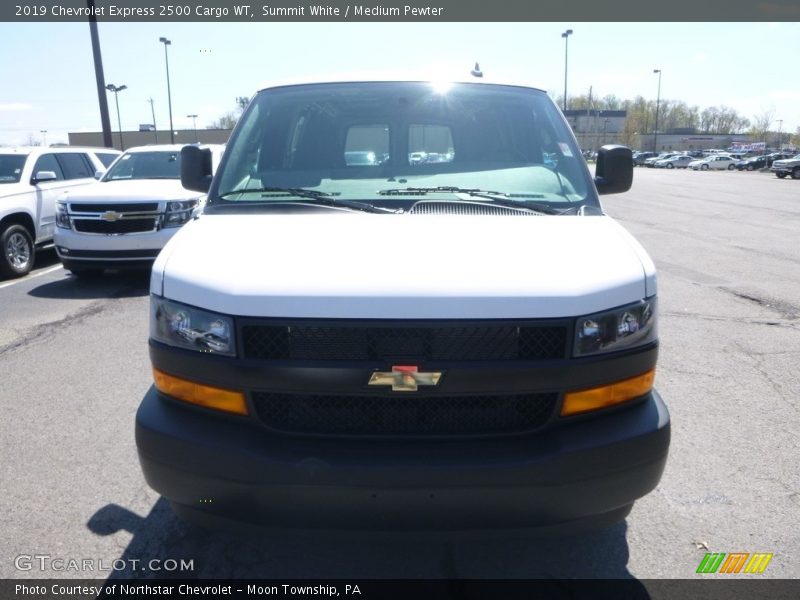 Summit White / Medium Pewter 2019 Chevrolet Express 2500 Cargo WT