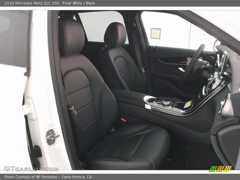 Polar White / Black 2019 Mercedes-Benz GLC 300