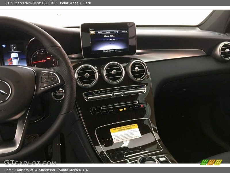 Polar White / Black 2019 Mercedes-Benz GLC 300