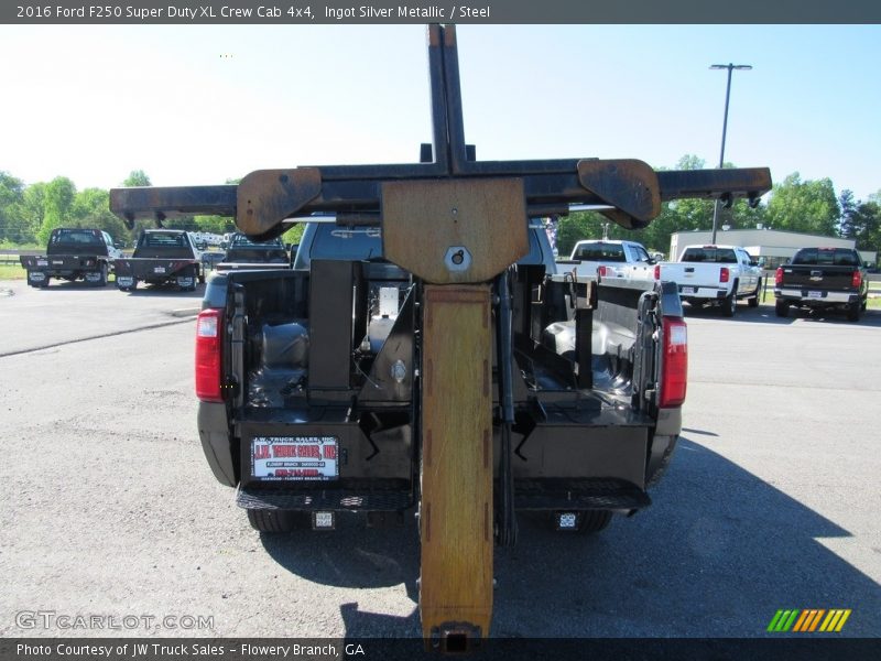 Ingot Silver Metallic / Steel 2016 Ford F250 Super Duty XL Crew Cab 4x4