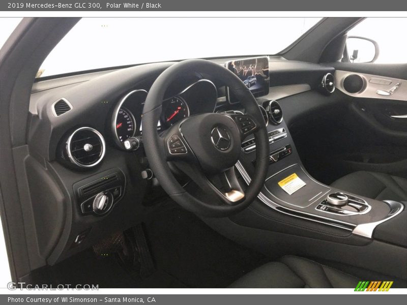Polar White / Black 2019 Mercedes-Benz GLC 300