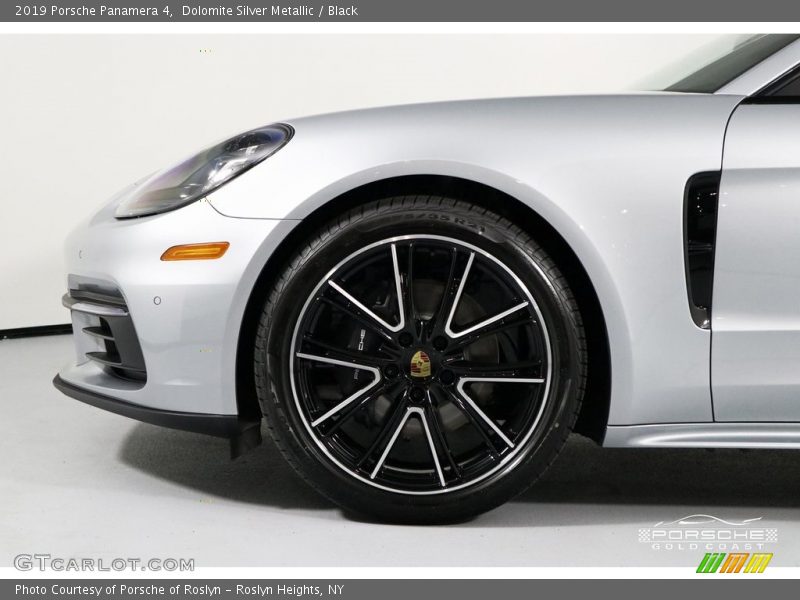 Dolomite Silver Metallic / Black 2019 Porsche Panamera 4