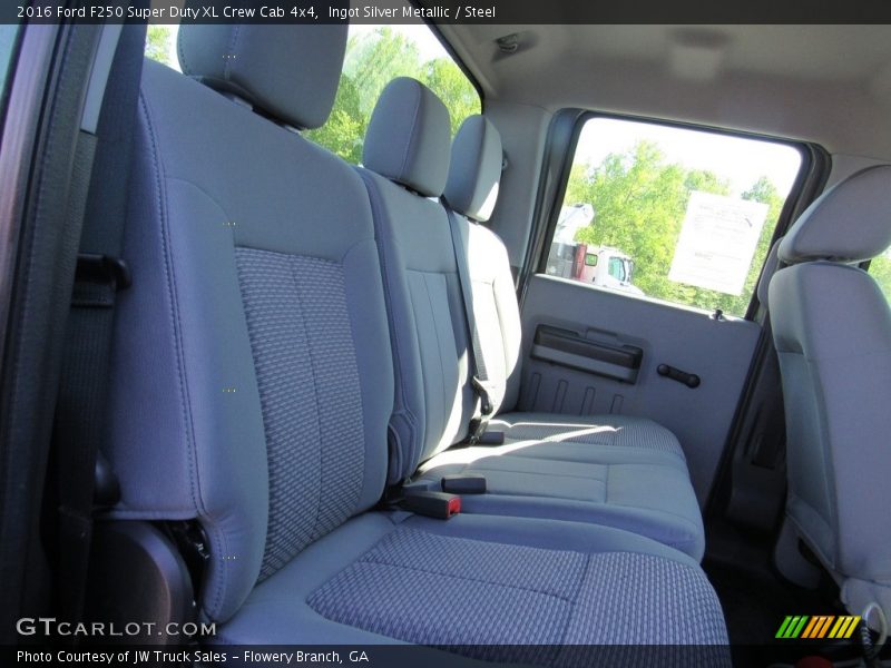 Ingot Silver Metallic / Steel 2016 Ford F250 Super Duty XL Crew Cab 4x4