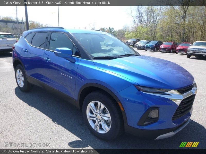 Kinetic Blue Metallic / Jet Black 2019 Chevrolet Blazer 3.6L Cloth AWD