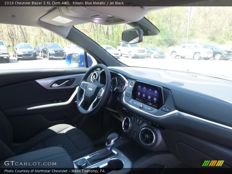 Kinetic Blue Metallic / Jet Black 2019 Chevrolet Blazer 3.6L Cloth AWD