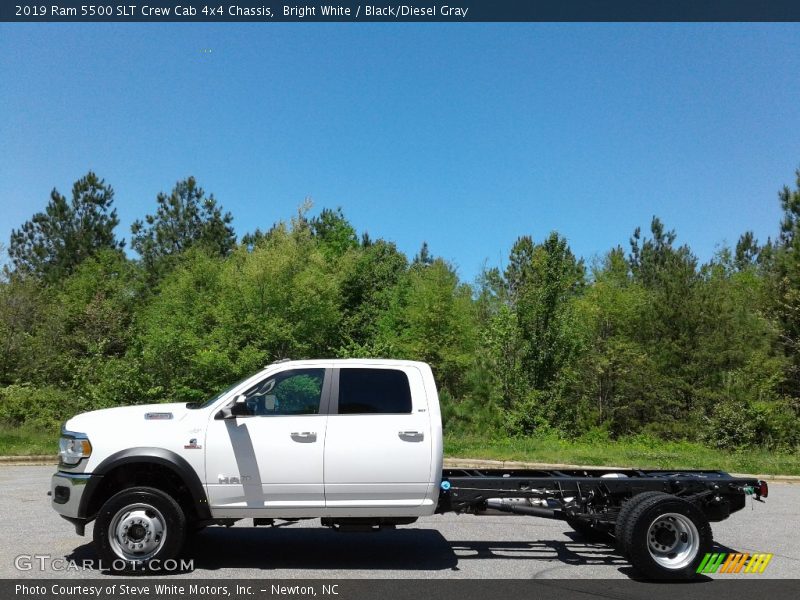 Bright White / Black/Diesel Gray 2019 Ram 5500 SLT Crew Cab 4x4 Chassis