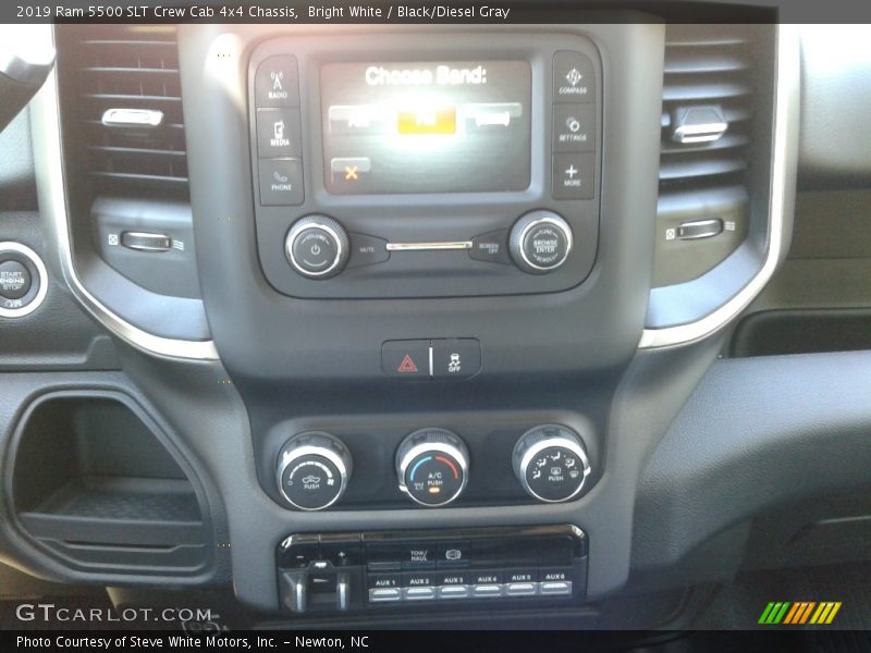 Bright White / Black/Diesel Gray 2019 Ram 5500 SLT Crew Cab 4x4 Chassis