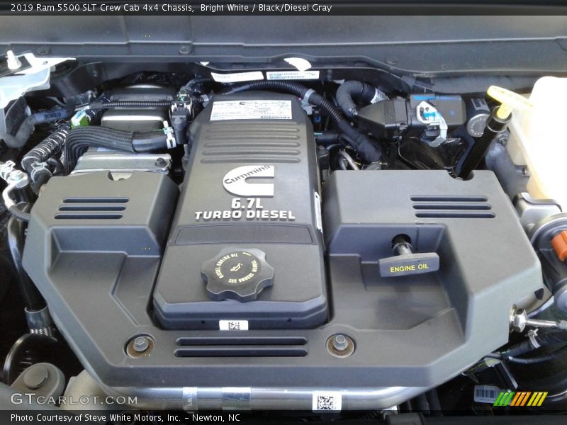 Bright White / Black/Diesel Gray 2019 Ram 5500 SLT Crew Cab 4x4 Chassis