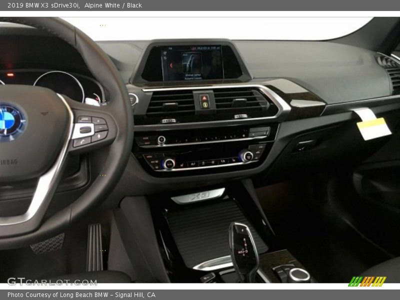 Alpine White / Black 2019 BMW X3 sDrive30i
