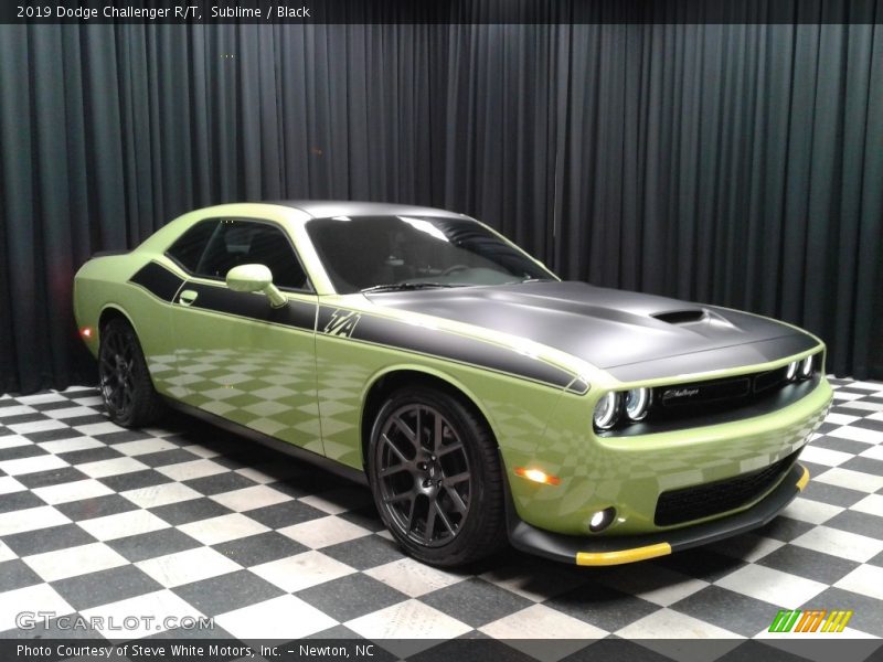 Sublime / Black 2019 Dodge Challenger R/T