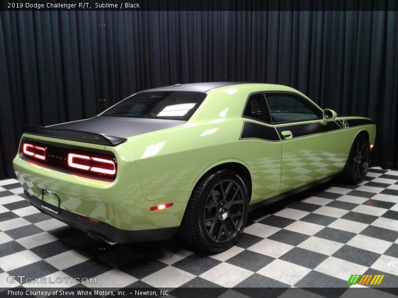 Sublime / Black 2019 Dodge Challenger R/T