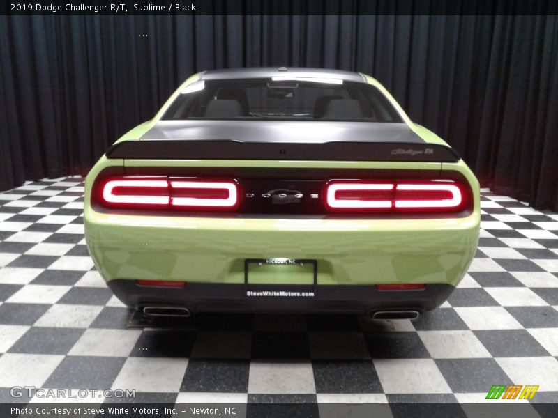 Sublime / Black 2019 Dodge Challenger R/T