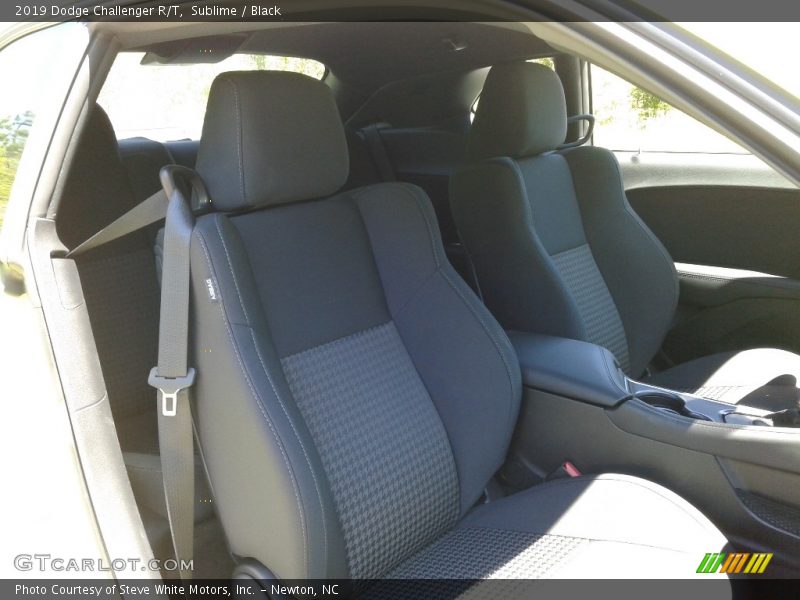 Sublime / Black 2019 Dodge Challenger R/T