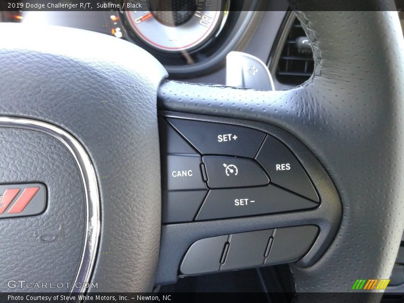 Sublime / Black 2019 Dodge Challenger R/T
