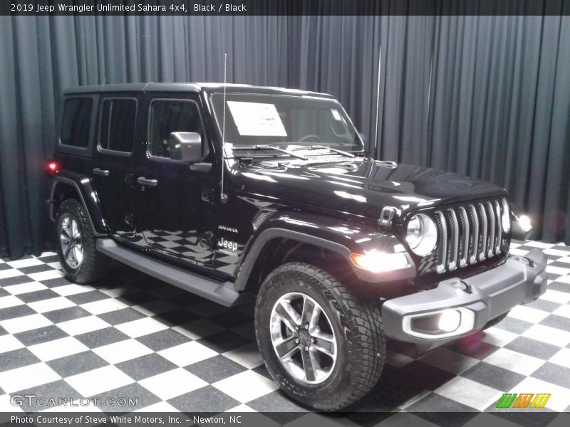 Black / Black 2019 Jeep Wrangler Unlimited Sahara 4x4