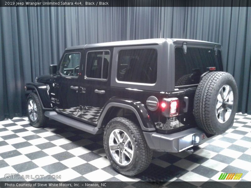 Black / Black 2019 Jeep Wrangler Unlimited Sahara 4x4