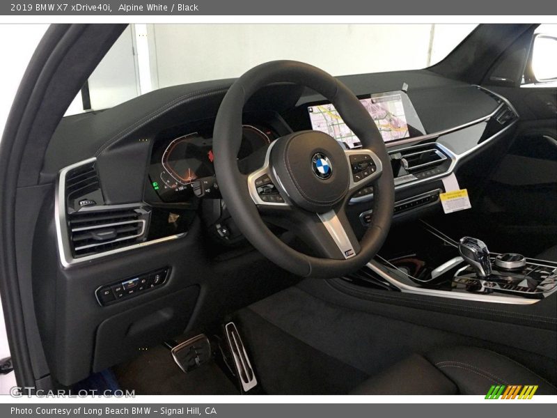 Alpine White / Black 2019 BMW X7 xDrive40i