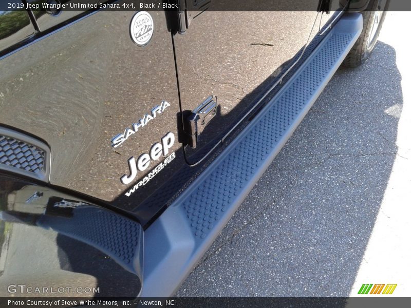Black / Black 2019 Jeep Wrangler Unlimited Sahara 4x4